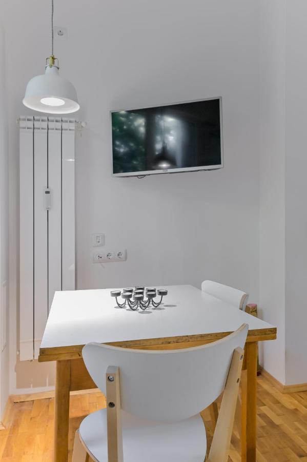 Bright Apartment In The Heart Of The City By Flat Mаnager Sofia Exterior foto